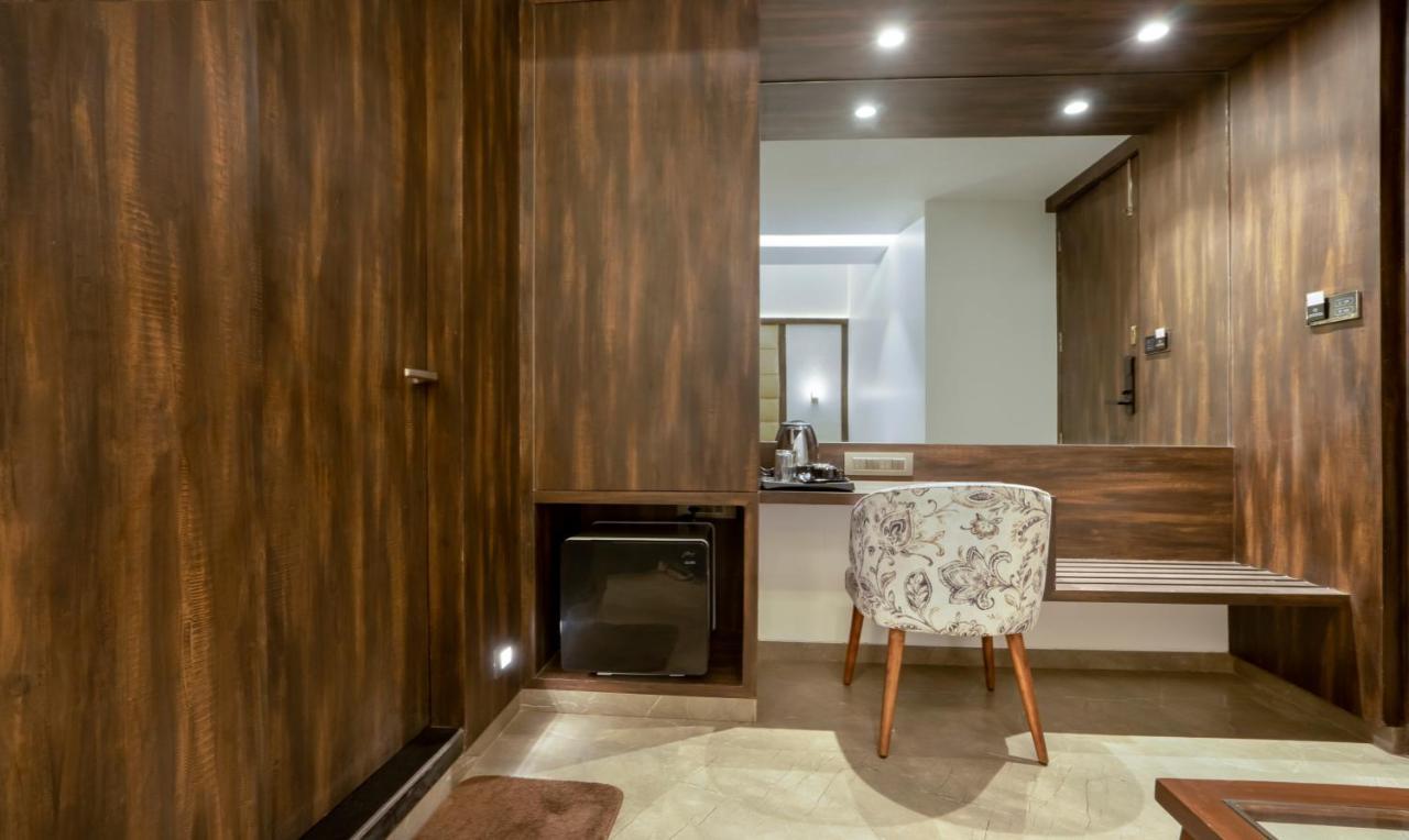 Treebo Premium Savera Inn 孟买 外观 照片