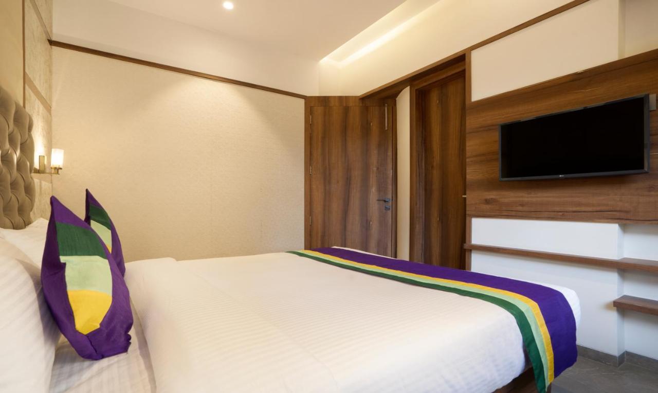 Treebo Premium Savera Inn 孟买 外观 照片